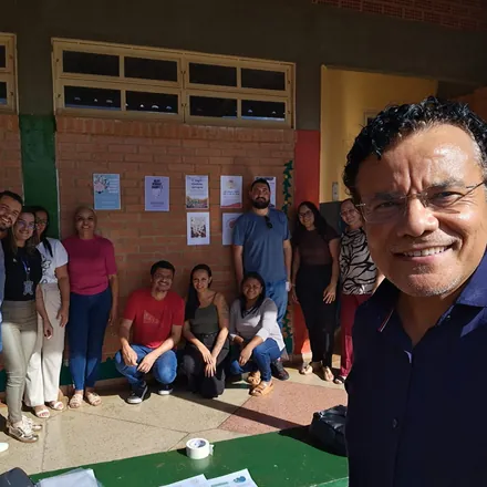 Prof. Auricícero com equipe após formação