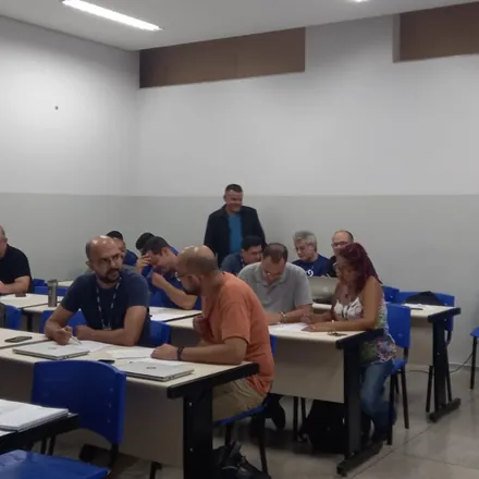 Turma de formação corporativa conduzida pelo Prof. Auricícero